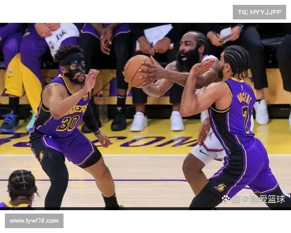 NBA助攻率解析:影响球员表现与球队战术布局的关键因素 NBA助攻率解析:影响球员表现与球队战术布局的关键因素