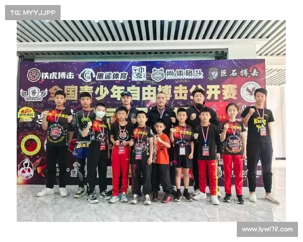 武术散打:融合传统与现代的搏击艺术与实战技巧分析 武术散打:融合传统与现代的搏击艺术与实战技巧分析